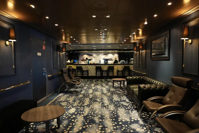 Blue Bar & Lounge