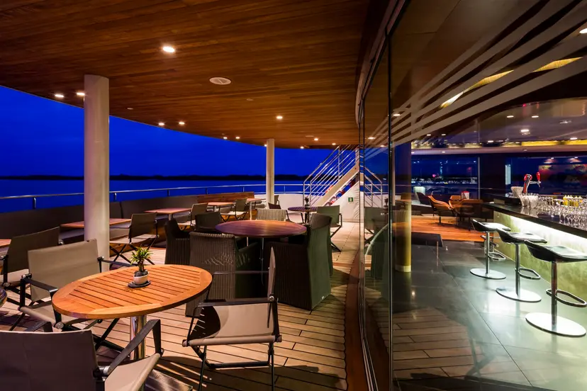 Spirit Outdoor Lounge