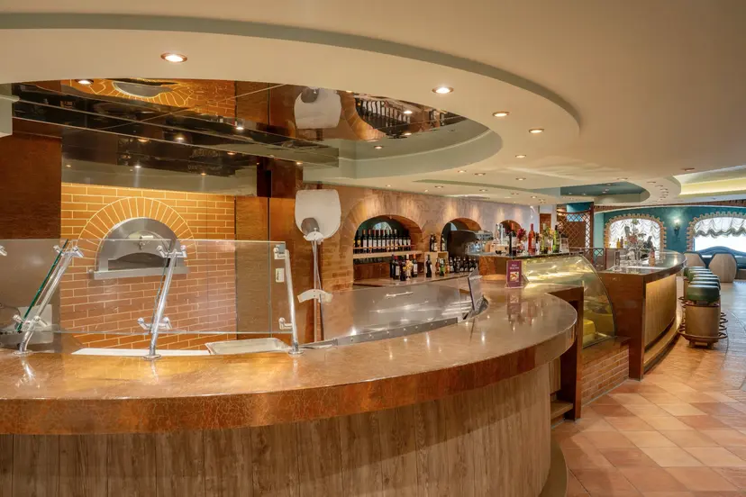 La Cantina di Bacco Pizzeria & Wine Bar