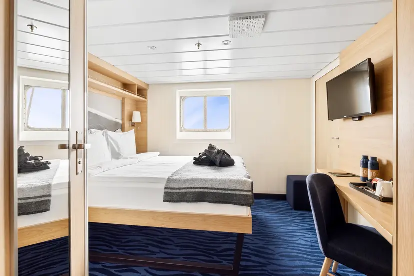 Polar Outside | Outside cabin for 2 travellers