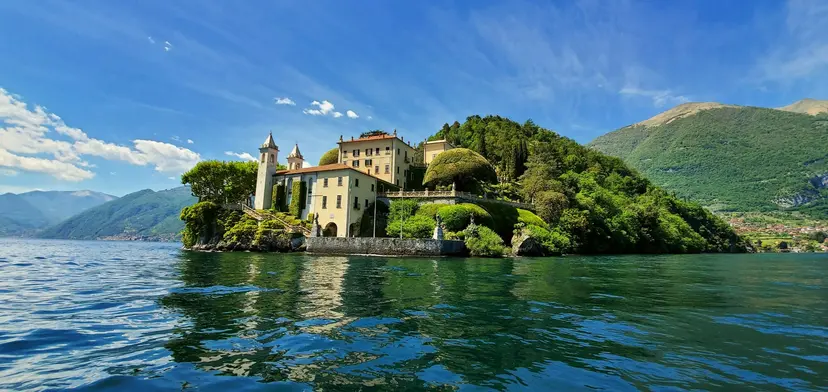 Timeless Rivers of Europe: the Rhine and Seine with Swiss Alps, 3 Nights in Lake Como & 1 Night in Lucerne