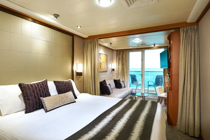 Aft-Facing Club Balcony Suite