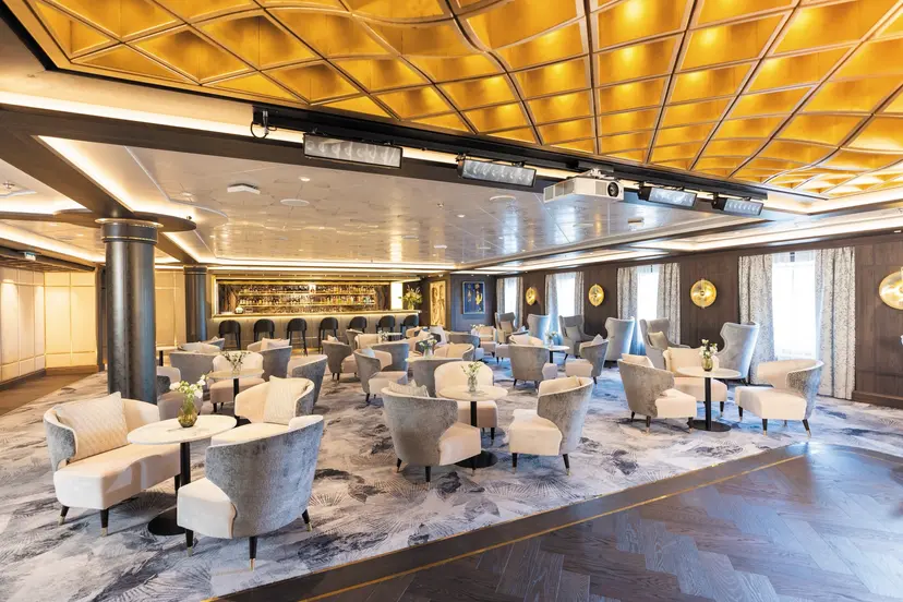 Meridian Lounge