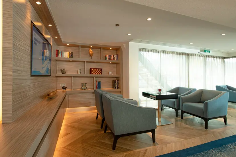 Club Lounge