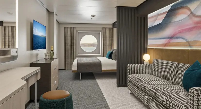 Large Oceanview with Round Window