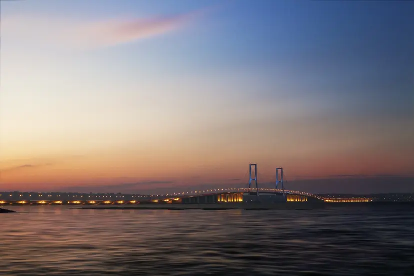 Vietnam, Indonesia & Australia Combination Cruise: Ha Long Bay, Bali & Brisbane