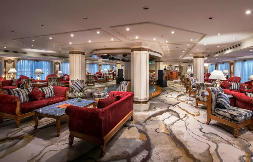 Lounge Bar