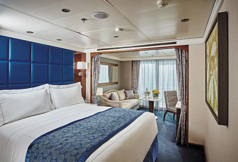 Deluxe Veranda Suite