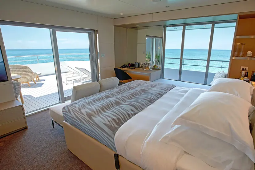 Yacht Suite