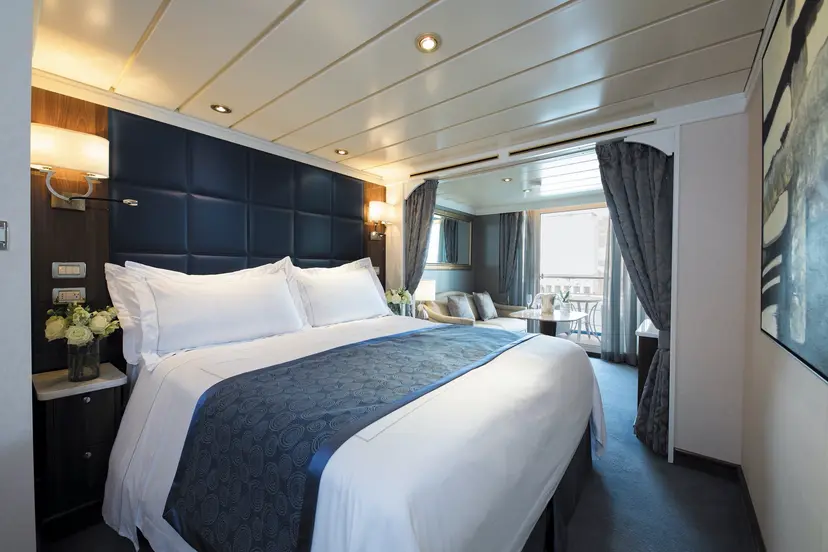 Deluxe Veranda Suite