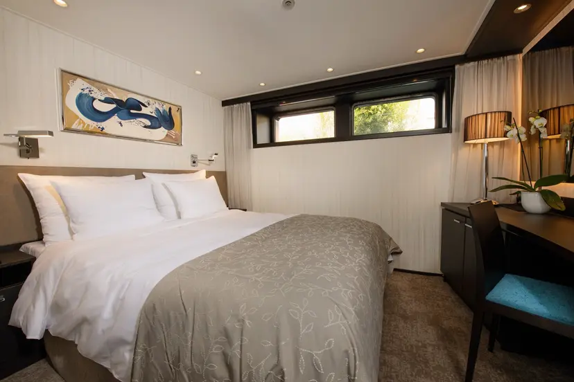 Avalon Deluxe Stateroom