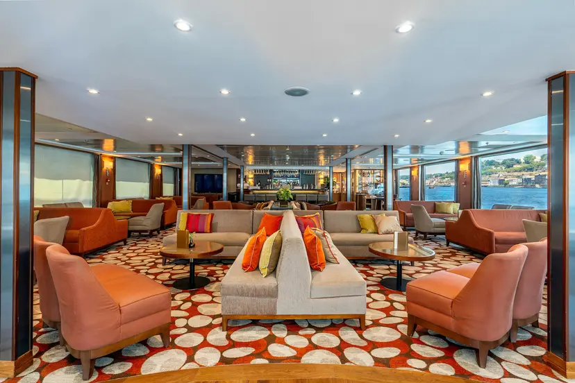 Main Lounge & Bar
