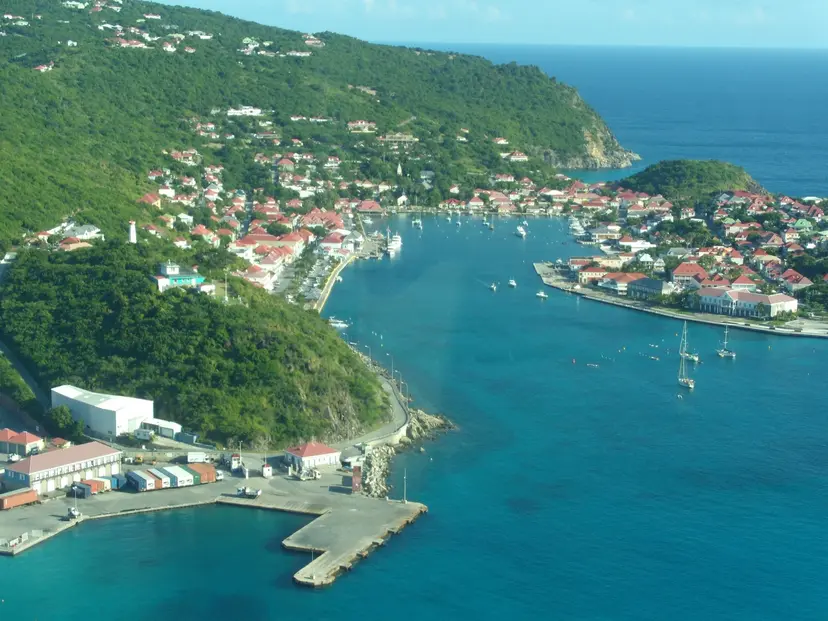 Cruising the Leeward Islands