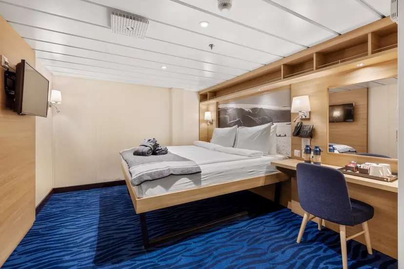 Polar Inside | Superior Inside Cabin
