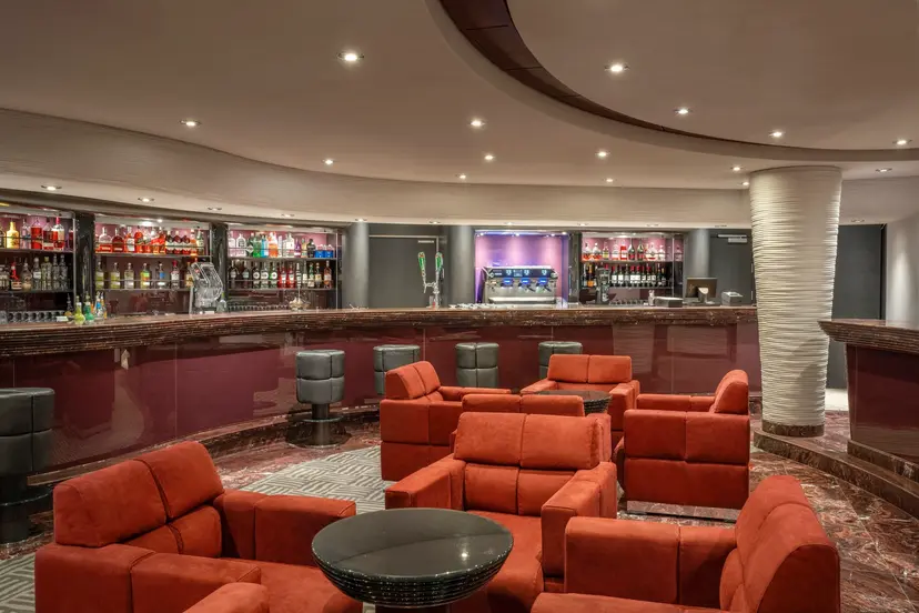 MSC Divina Bar