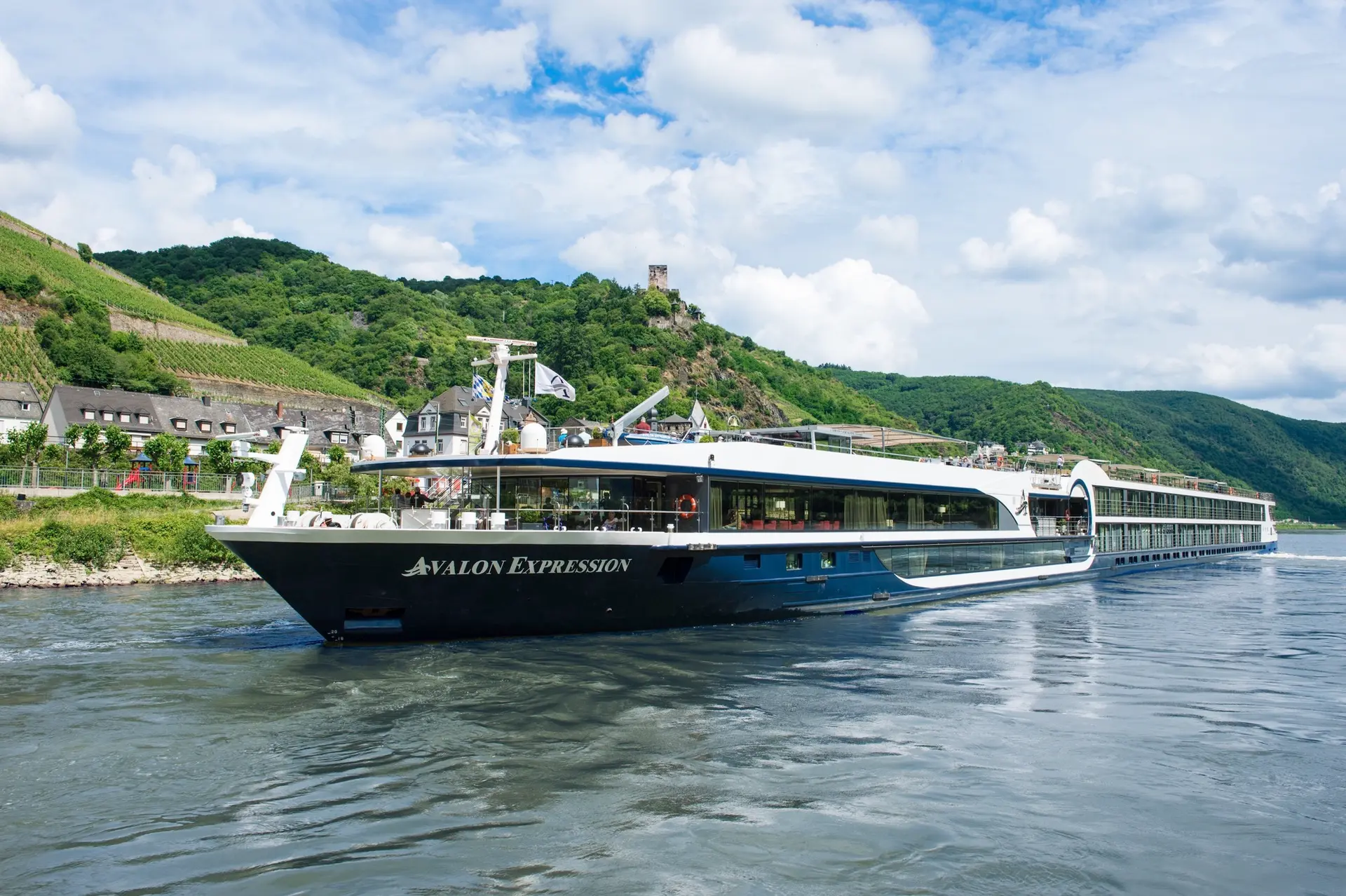 Avalon Expression at sea