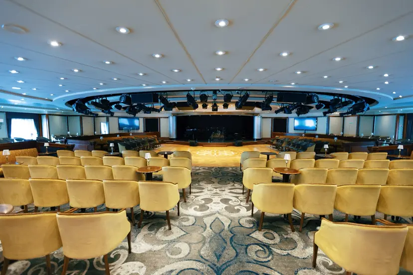 Cabaret Lounge