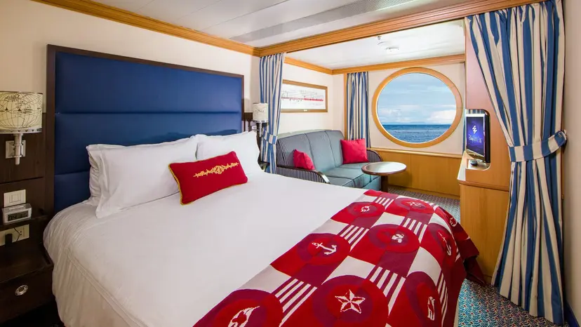 Deluxe Oceanview Stateroom