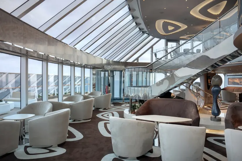 Top Sail Lounge