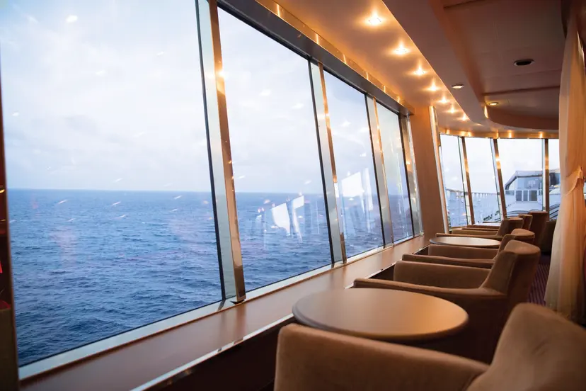 Horizons Lounge & Disco Deck