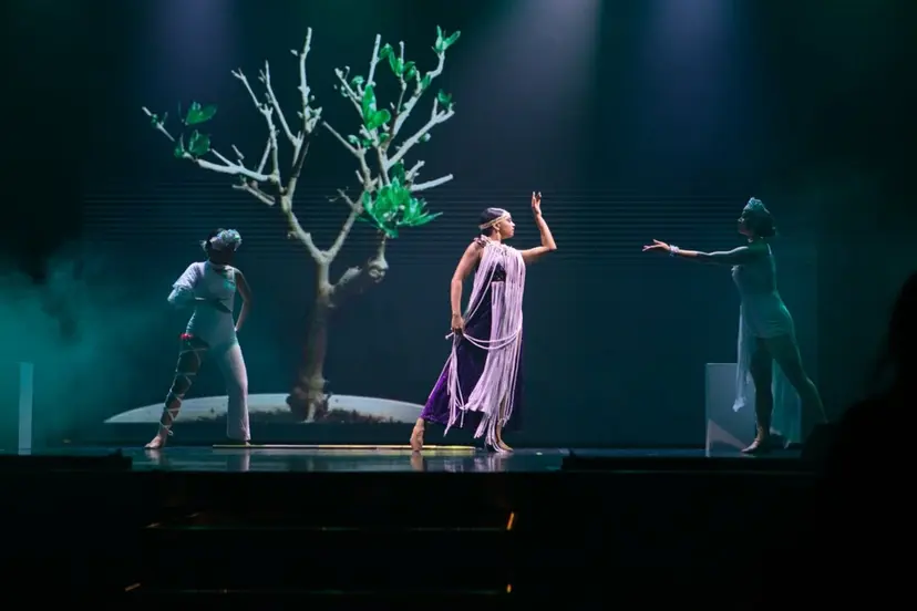 Amphitheatro Show Lounge