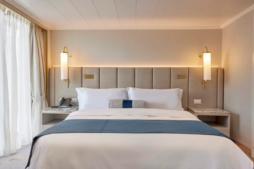 Sapphire Veranda Suite