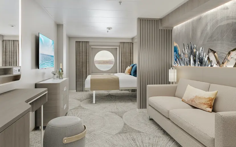 Large Oceanview with Round Window