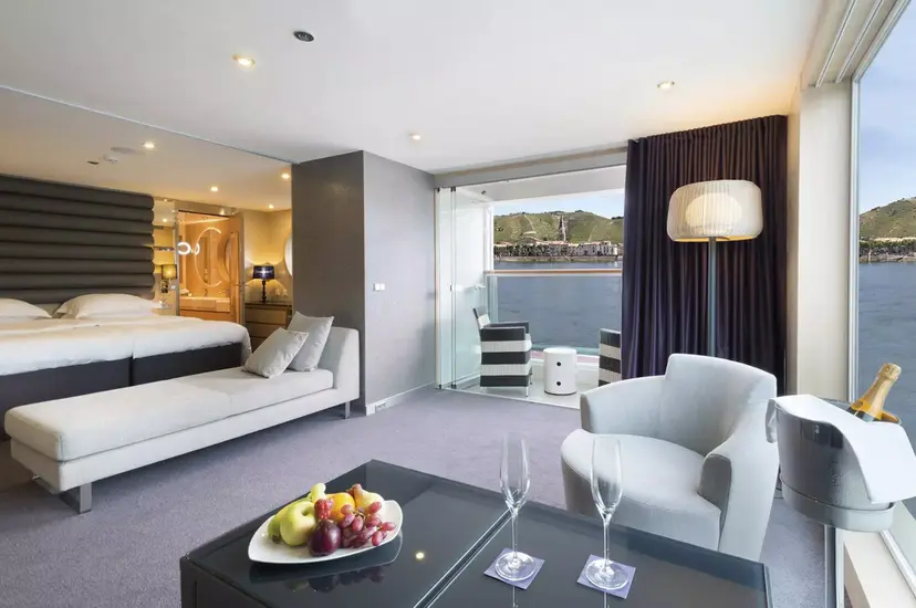 Royal One-Bedroom Suite