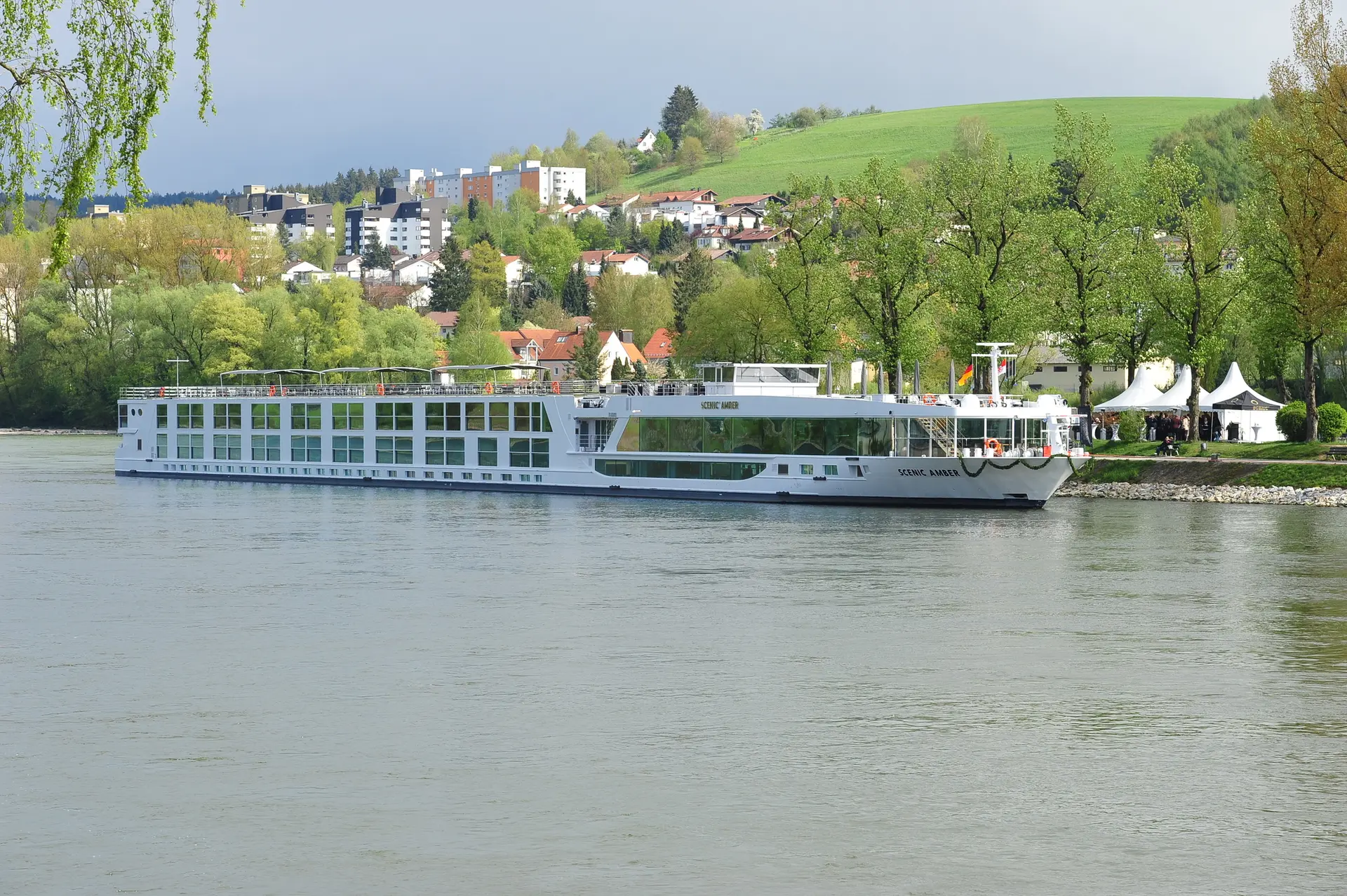 Scenic Amber — Rhine