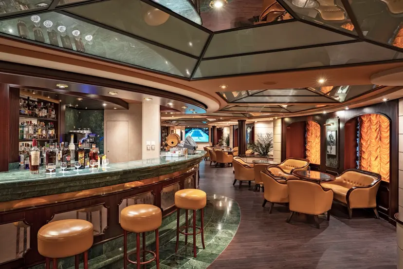 La Cantinella Lounge & Wine Bar