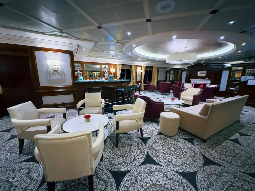 Discoveries Lounge