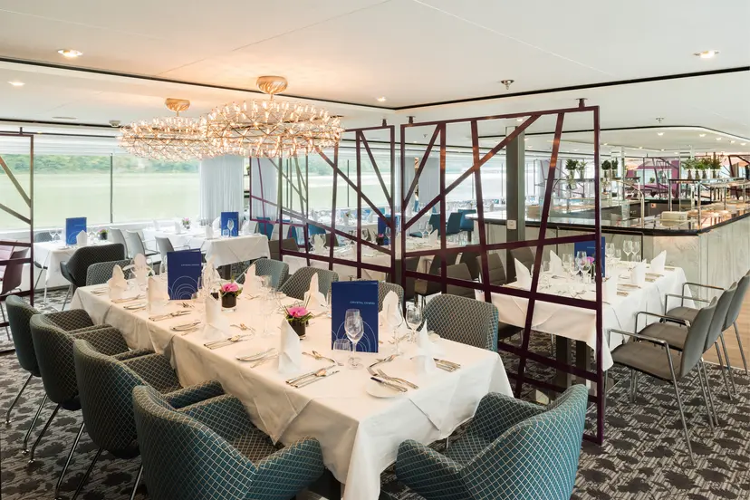 Crystal Dining