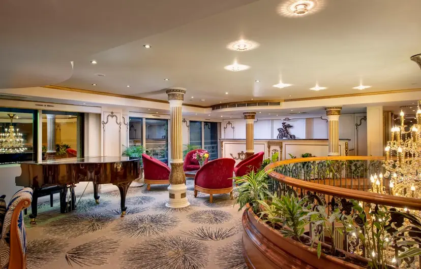 Piano Bar