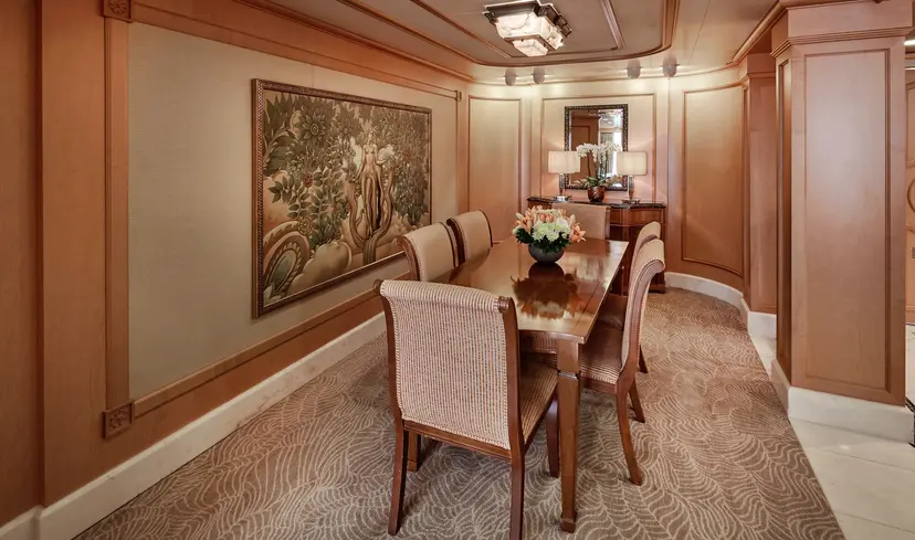 Queens Grill Grand Suite