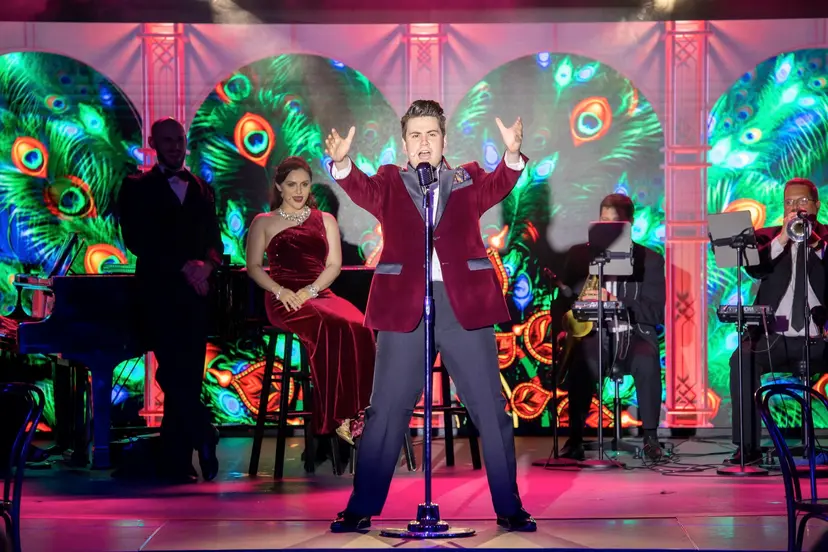 Club Crooner