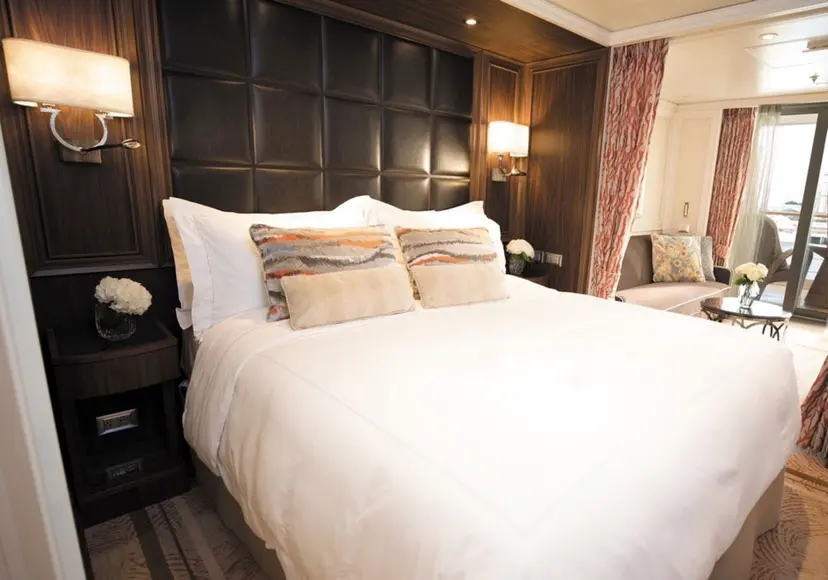 Deluxe Veranda Suite