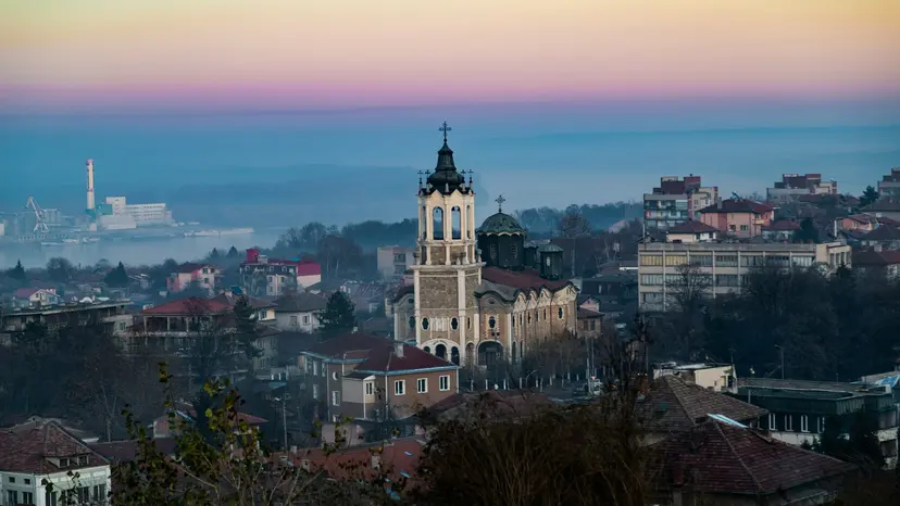 Iconic Europe, from Amsterdam to Bucharest with Transylvania