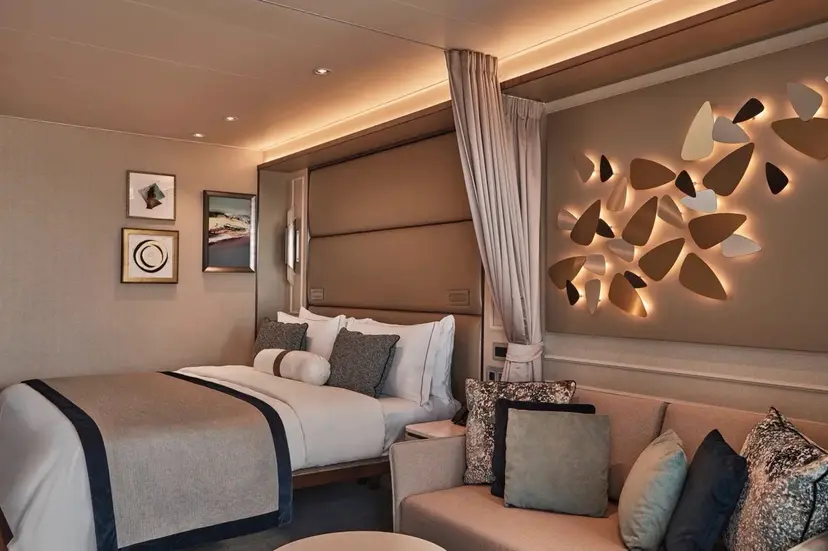 Deluxe Veranda Suite