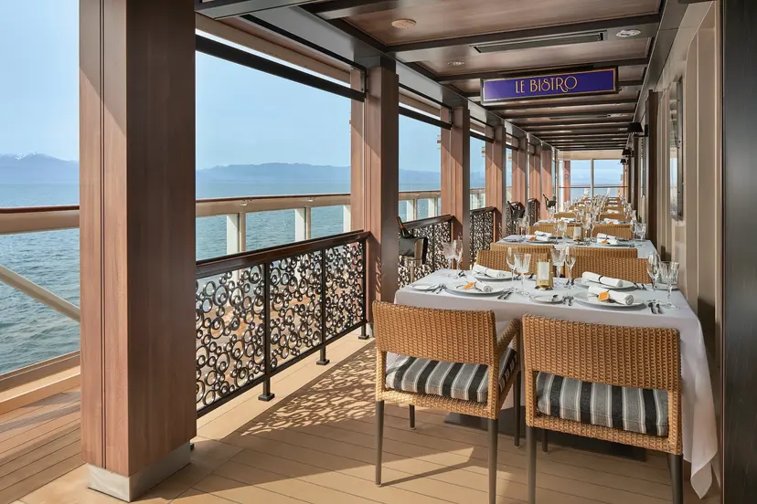 Le Bistro