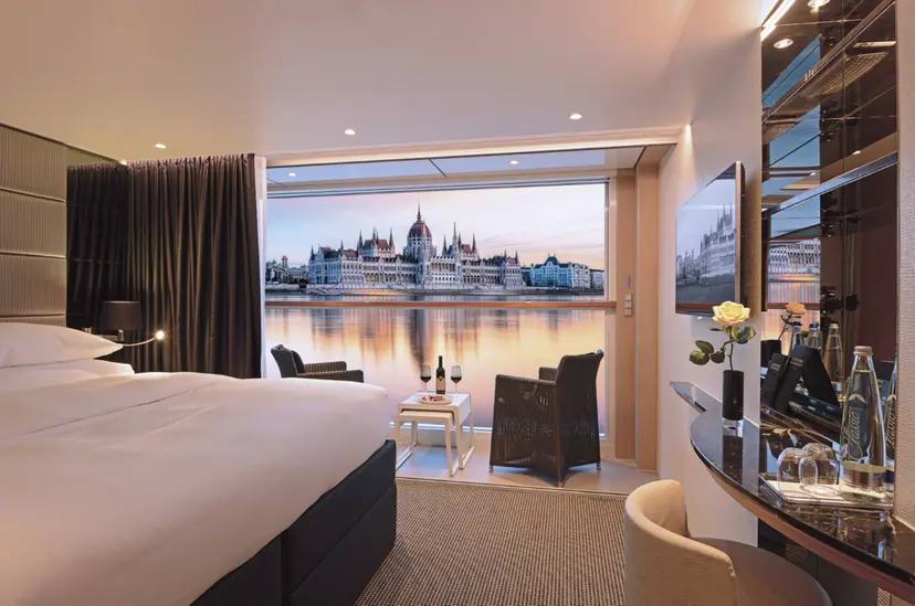 Deluxe Balcony Suite